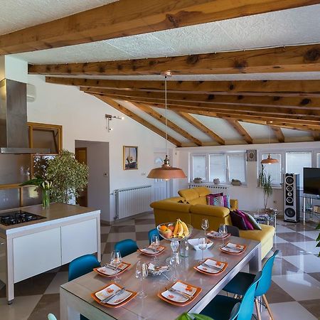 Apartments Carol Royal ツァヴタット エクステリア 写真