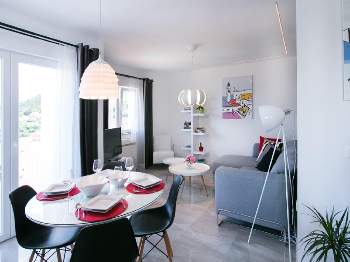 Apartments Carol Royal ツァヴタット エクステリア 写真
