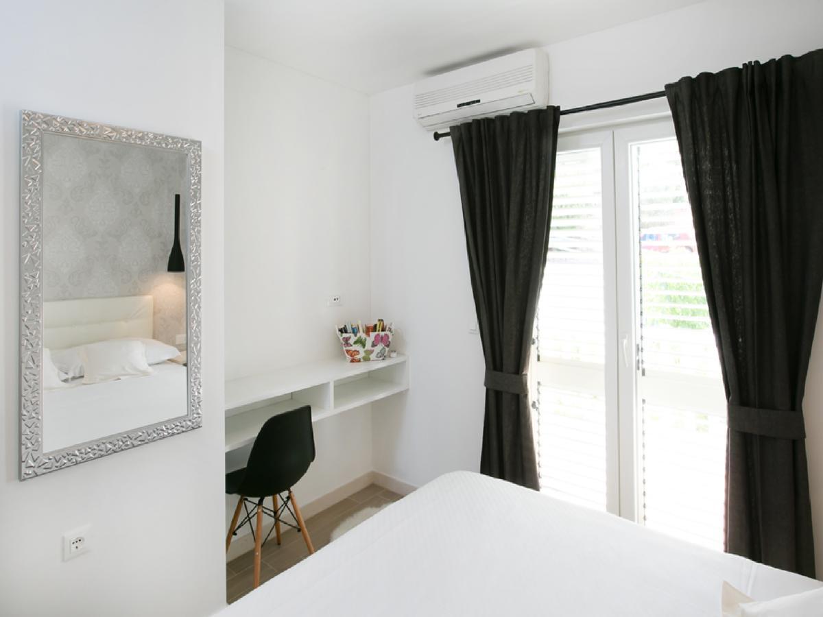 Apartments Carol Royal ツァヴタット エクステリア 写真