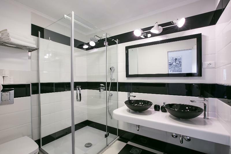 Apartments Carol Royal ツァヴタット エクステリア 写真
