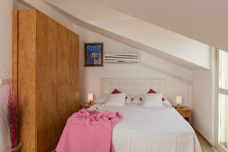 Apartments Carol Royal ツァヴタット エクステリア 写真